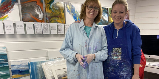What to Expect at a Fluid Art Workshop